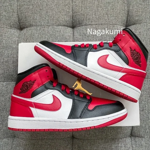 ❤️🖤🤍 Nike Air Jordan 1 retro mid red black Chicago bred shoes